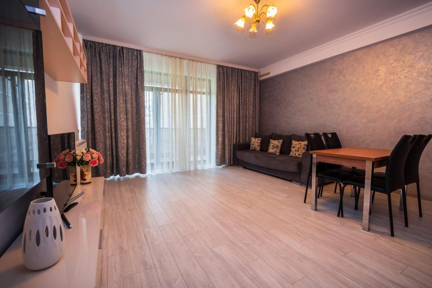 Sophia 2 & Moonlight Apartaments Mamaia Eksteriør bilde
